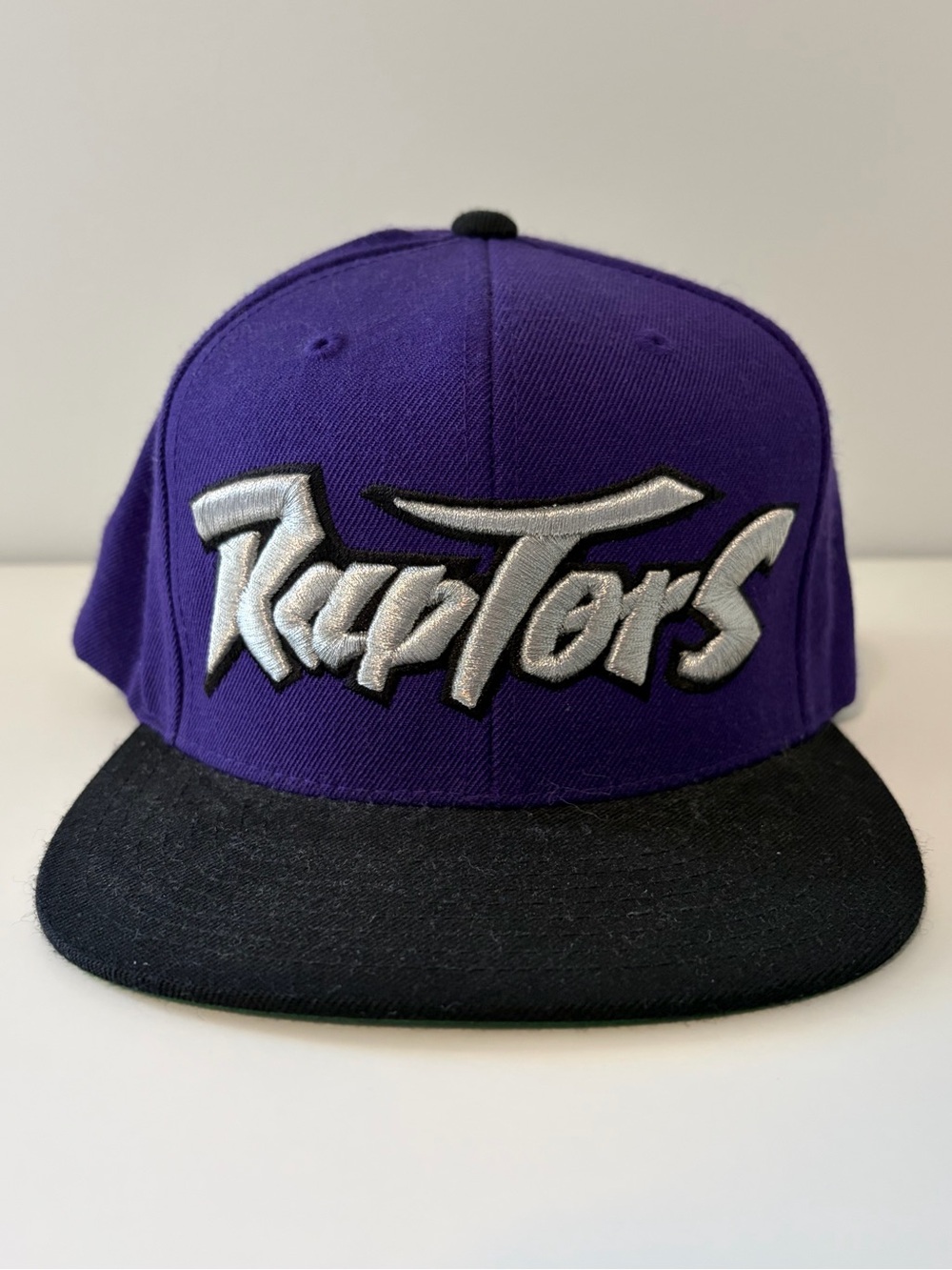 Mitchell & Ness Raptor's Basketball Hat Purple Unisex